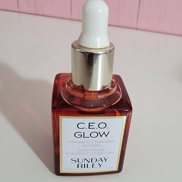 Sunday Riley C.E.O Glow Vitamin C + Turmeric Face Oil 10ml - Picture 10 of 11